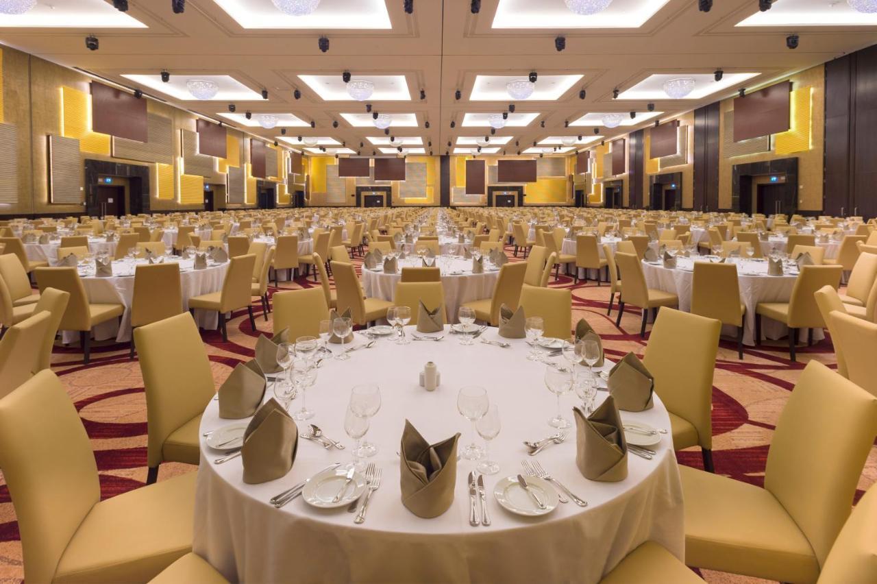 Crowne Plaza Riyadh - Rdc Hotel & Convention By Ihg מראה חיצוני תמונה The Grand Ballroom