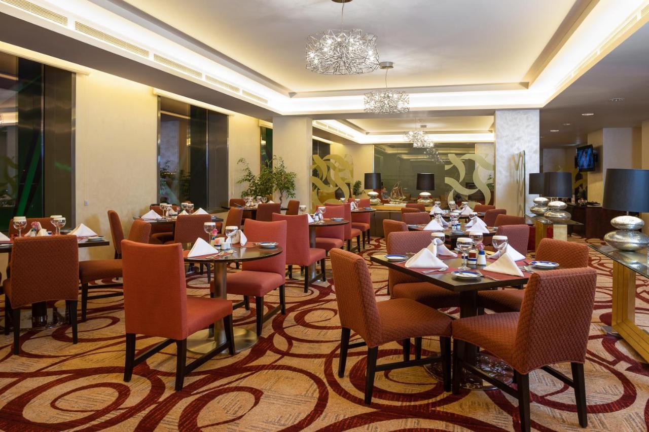 Crowne Plaza Riyadh - Rdc Hotel & Convention By Ihg חדר תמונה The restaurant
