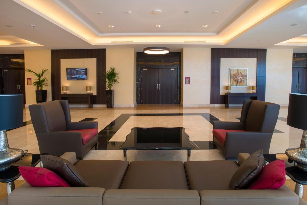 Crowne Plaza Riyadh - Rdc Hotel & Convention By Ihg מראה חיצוני תמונה The lobby of the hotel