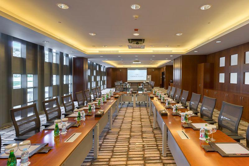 Crowne Plaza Riyadh - Rdc Hotel & Convention By Ihg מראה חיצוני תמונה Meeting room