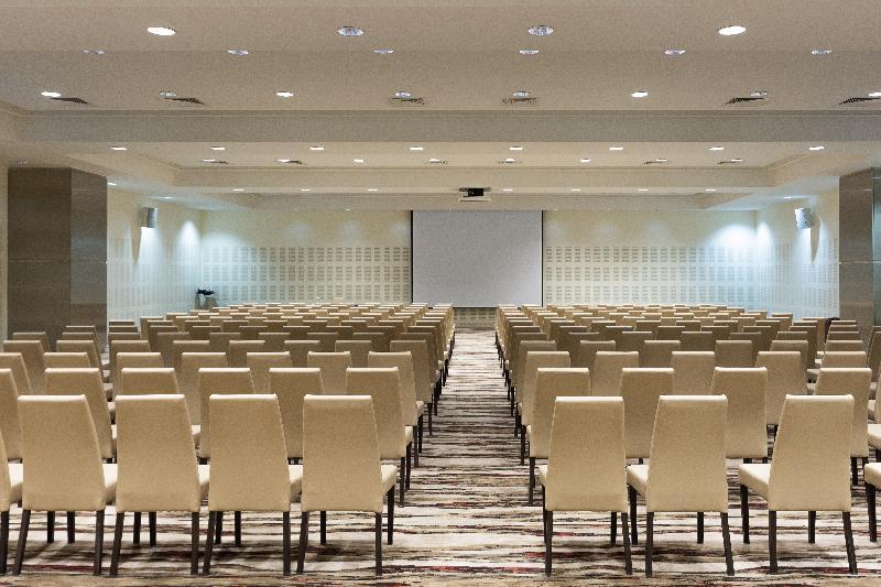 Crowne Plaza Riyadh - Rdc Hotel & Convention By Ihg מראה חיצוני תמונה The main conference room