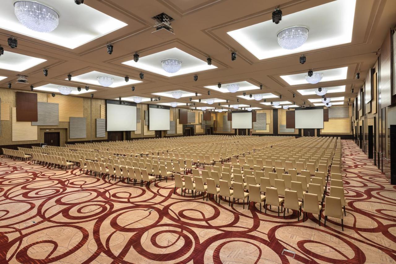 Crowne Plaza Riyadh - Rdc Hotel & Convention By Ihg מראה חיצוני תמונה The Grand Ballroom